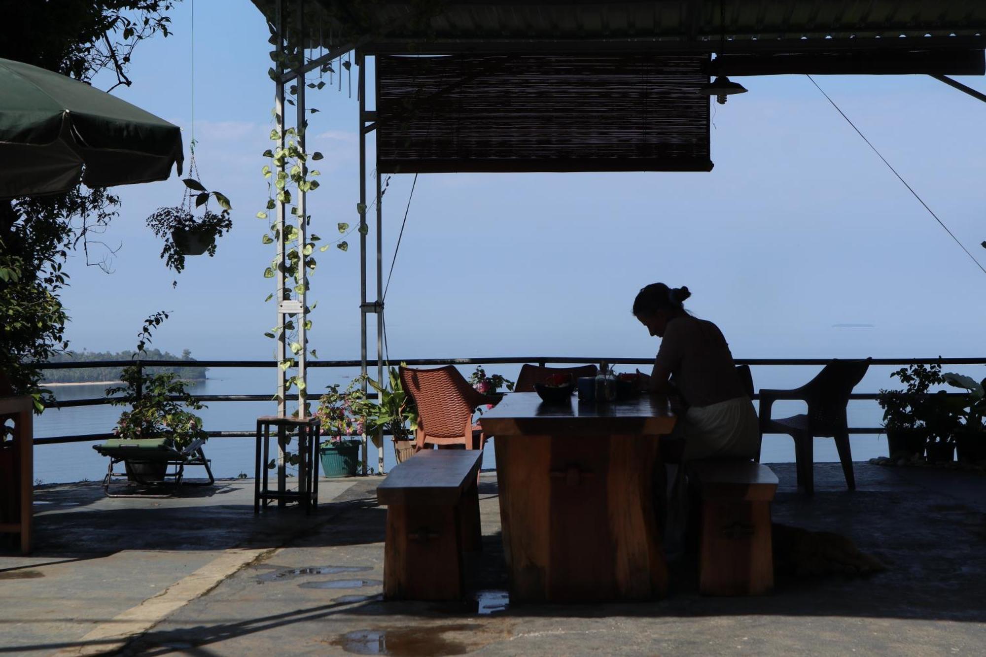 The View Padang, Amazing View, 8 Mins Mentawai Fast Ferry, Cold Beer,Close To Restaurants Паданг Экстерьер фото